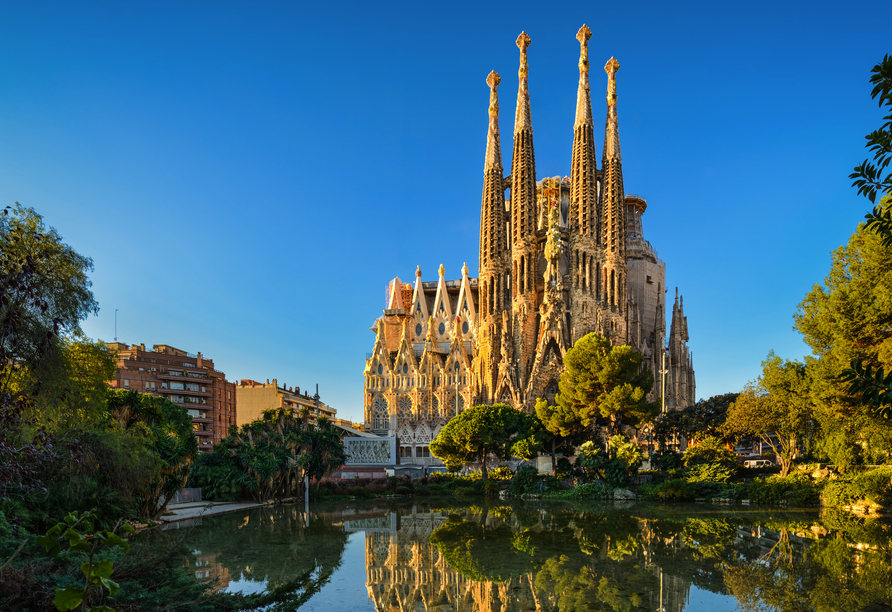 Die atemberaubende Kirche Sagrada Família ist nur eine der vielen Sehenswürdigkeiten, die Sie in Barcelona erwarten.