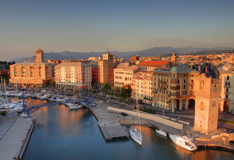 Besuchen SIe die zauberhafte italienische Hafenstadt Savona.