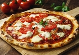 Nutzen Sie die Gelegenheit, um eine original italienische Pizza zu probieren.