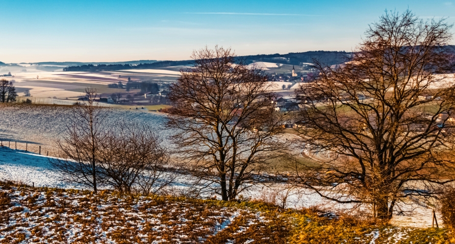 Traumhafte Landschaften im Winter mit weiten Ausblicken erwarten Sie.