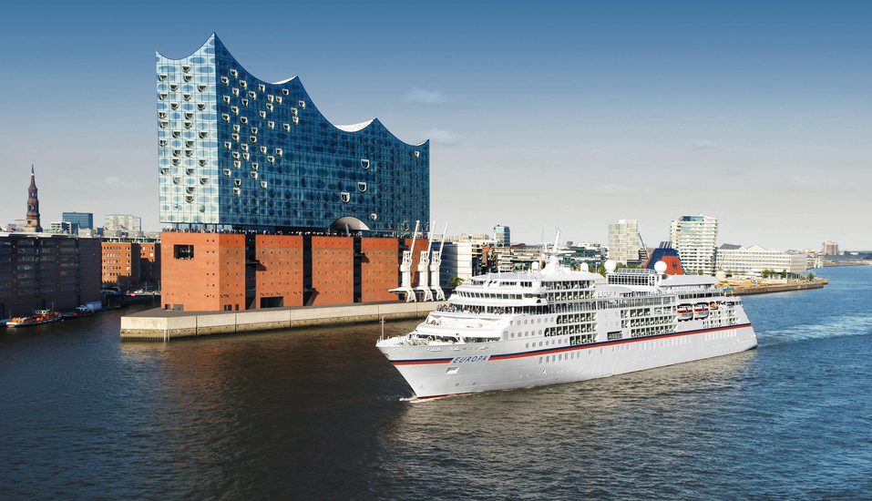Ihr Schiff MS Europa in Hamburg