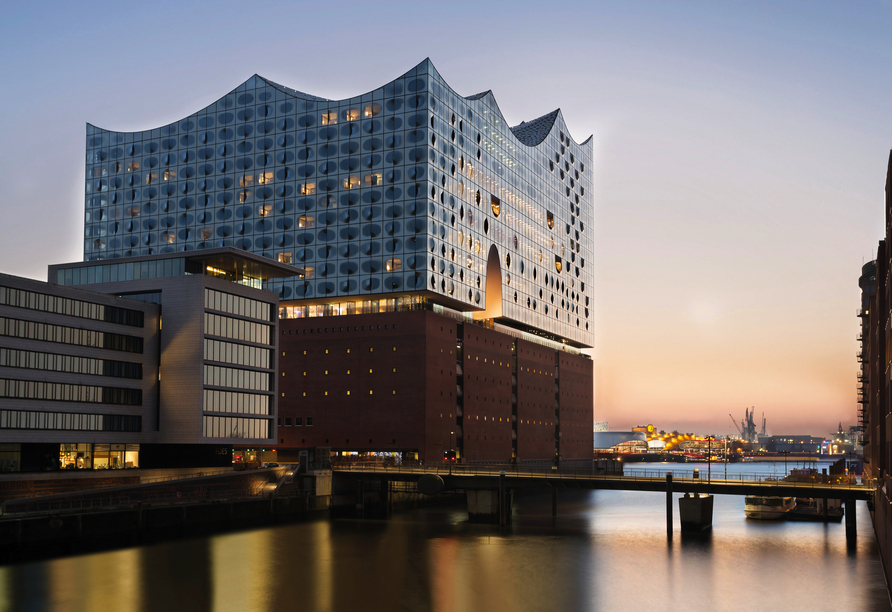 Freuen Sie sich auf eine Übernachtung im Hotel The Westin in der Elbphilharmonie in Hamburg.