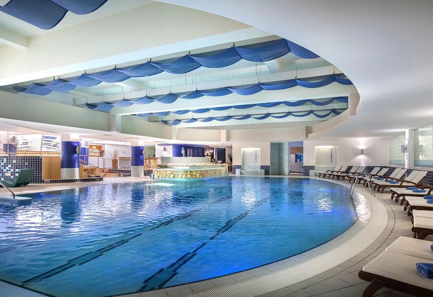 Für Ihr Badevergnügen steht Ihnen in Ihrem Valamar Hotel & Residence auch ein Hallenbad zur Verfügung.