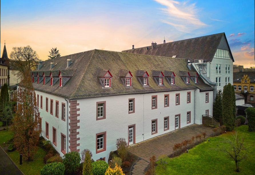 Außenansicht des Klosterhotel Eifel