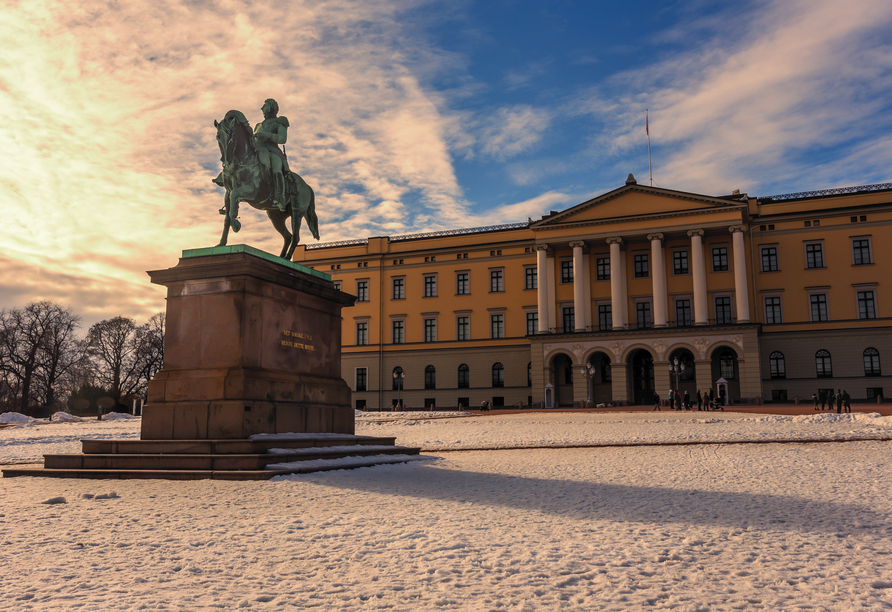 Das Königsschloss von Oslo ist im Winter absolut bezaubernd.