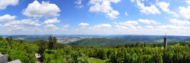 Ilmenau im Thüringer Wald liegt inmitten einer herrlichen Naturlandschaft.