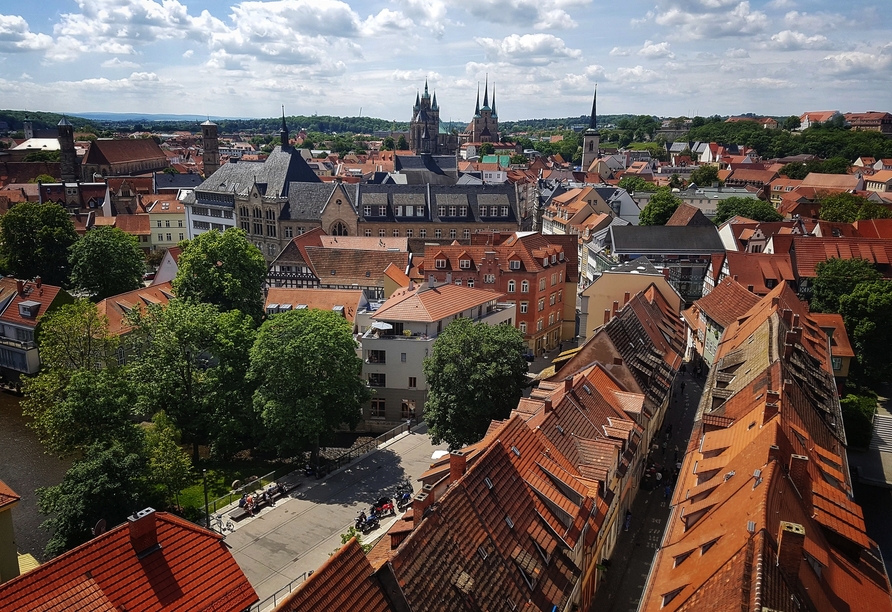 Erfurt überzeugt mit der historischen Altstadt, dem besonderen Flair und den Thüringer Spezialitäten.