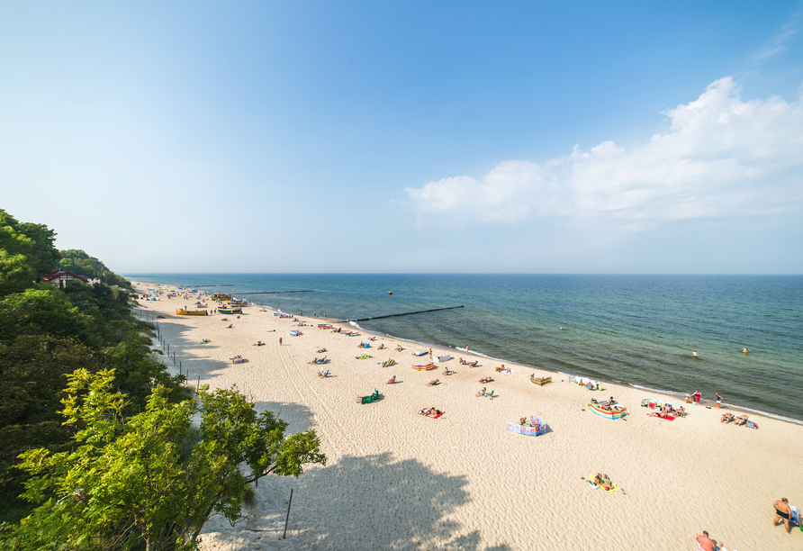 Der Strand von Rewal an der Polnischen Ostsee ist kilometerlang.