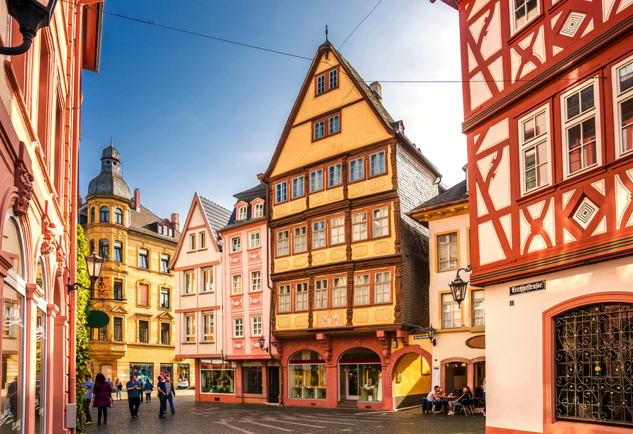 In Mainz befinden sich viele gemütliche Gassen und Plätze.