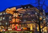 Besuchen Sie den Weihnachtsmarkt in Bonn mit seinen zahlreichen Ständen.