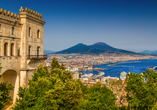 Neapel mit Blick auf den Vesuv wird Sie in den Bann ziehen.