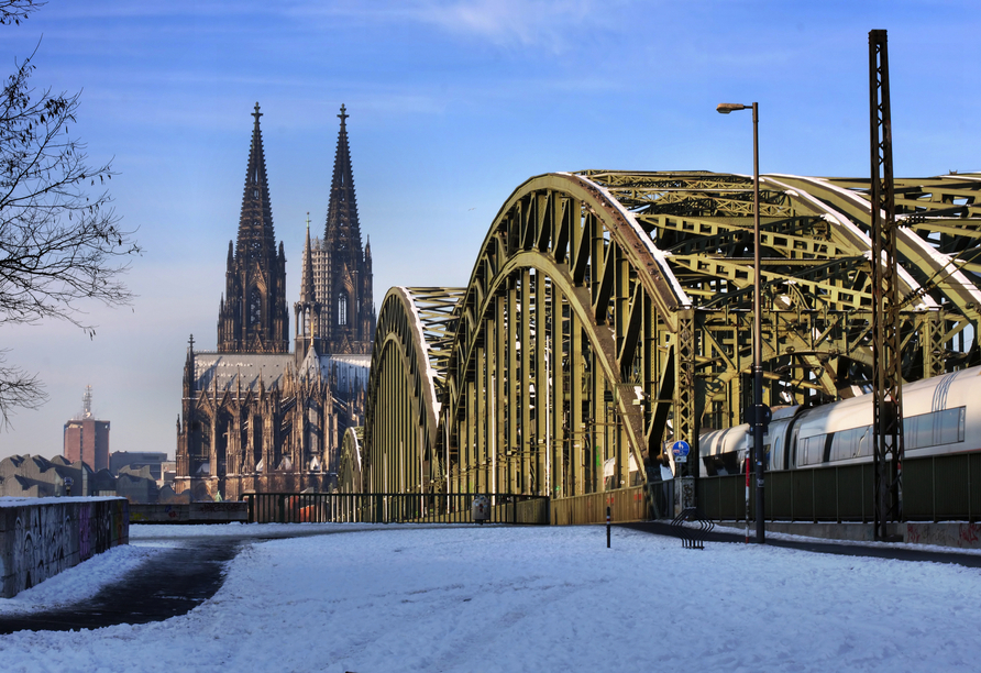 Köln bildet Start- und Endpunkt Ihrer weihnachtlichen Flusskreuzfahrt.