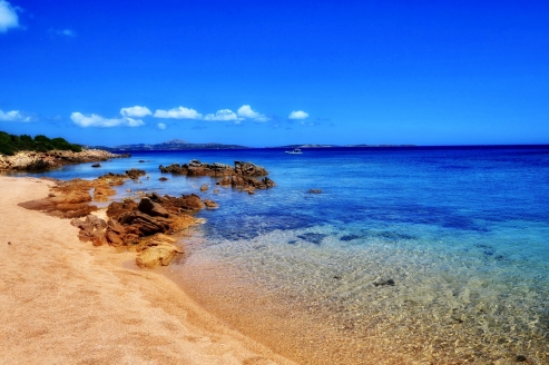 Traumhafte Sandstrände, kristallklares Wasser und herrlicher Karibik-Flair – willkommen zu Ihrer Inselrundreise im Mittelmeer!