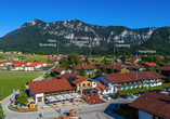 Das Bergmayr - Chiemgauer Alpenhotel erwartet Sie in herrlicher Lage.