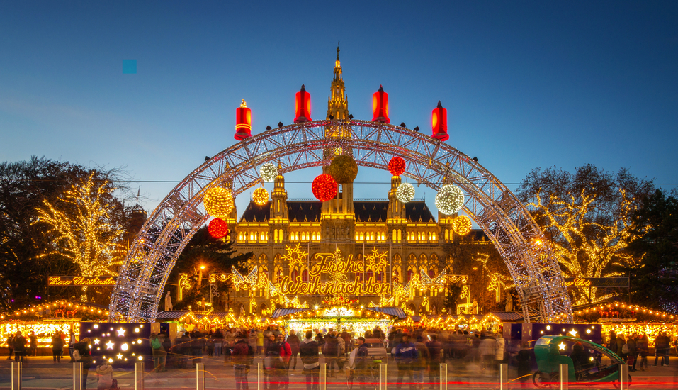 Eine der romantischsten Weihnachtsmärkte Europas wartet auf Sie: der Weihnachtsmarkt in Wien.