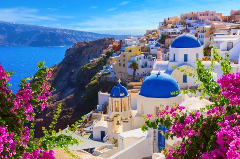 Auf dieser Reise können Sie mit Korfu, Kreta und Santorini drei der schönsten Inseln Griechenlands entdecken.