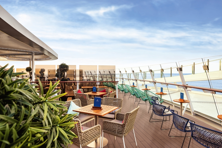 Außenalster - Bar & Grill auf der Mein Schiff 1
