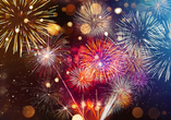 Erleben Sie ein farbenprächtiges Feuerwerk bei Ihrer Silvesterfeier in Thüringen.