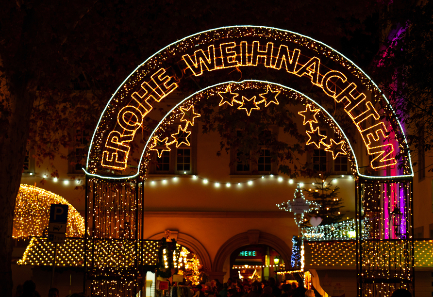 Frohe Weihnachten wünscht Ihnen Koblenz.