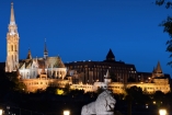 Die Matthiaskirche befindet sich an dem Dreifaltigkeitsplatz in Budapest.