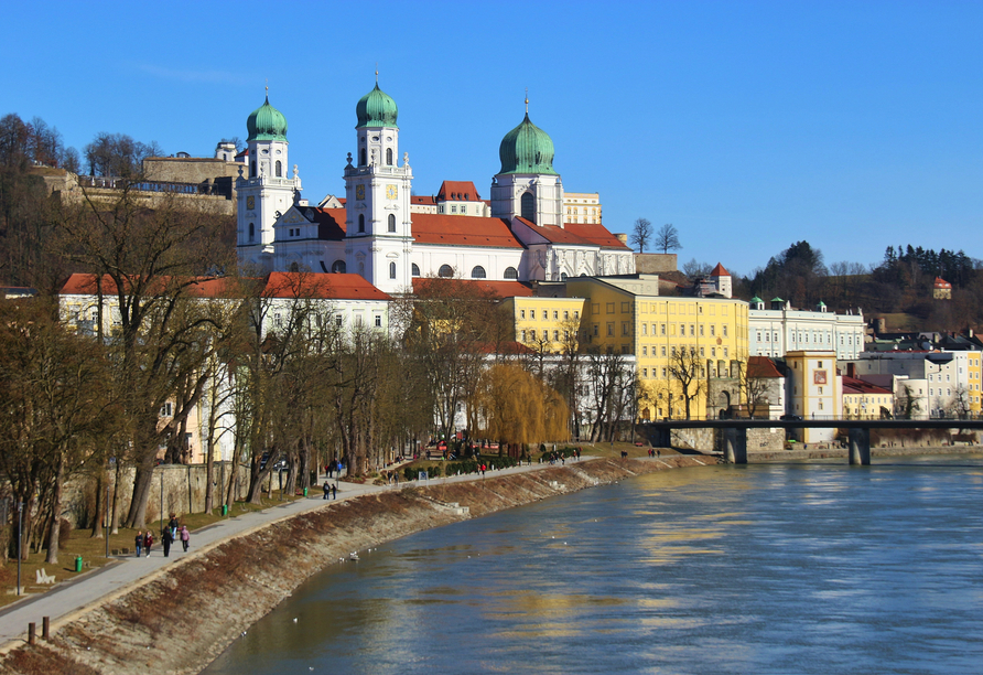 In der Dreiflüssestadt Passau beginnt Ihre spannende Flussreise.