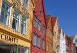 Die historischen Holzhäuser im Hanseviertel Bryggen in Bergen