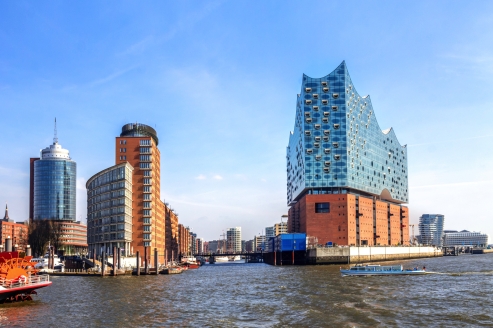 Die Elbphilharmonie begeistert als architektonisches Highlight und ist ein echtes Wahrzeichen Hamburgs.