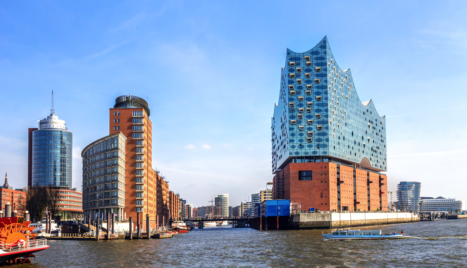 Die Elbphilharmonie begeistert als architektonisches Highlight und ist ein echtes Wahrzeichen Hamburgs.