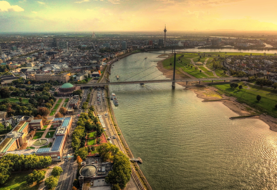 Düsseldorf bildet Start- und Zielpunkt Ihrer Flusskreuzfahrt.
