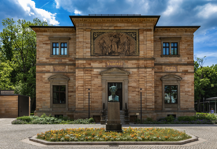 Besuchen Sie das Richard-Wagner Museum, um mehr über das Leben des Komponisten zu erfahren.
