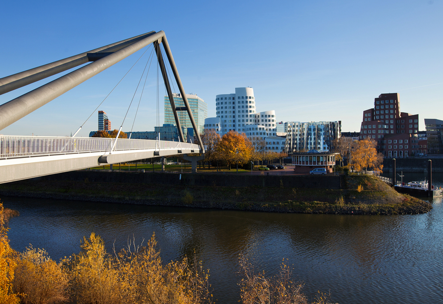 Der Medienhafen in Düsseldorf im Herbst