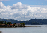 Die Küste von Golfito in Costa Rica