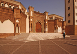 Besuchen Sie die eindrucksvolle Moschee von Agadir und erleben Sie die besondere Atmosphäre.