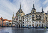 Besuchen Sie das Rathaus der Stadt Graz.