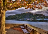 Blick über den Rhein in Koblenz zur Festung Ehrenbreitstein.