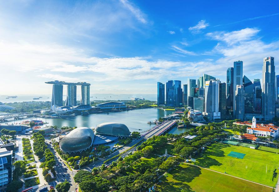 Bestaunen Sie die beeindruckende Architektur von Singapur.