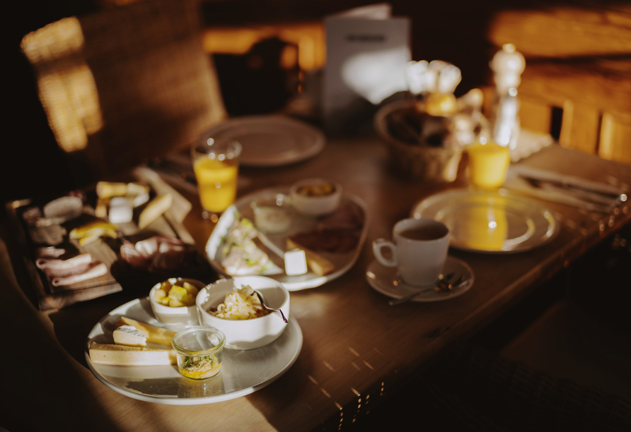 Am Morgen starten Sie mit einem leckeren Frühstück gut in den Tag.