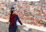 Nutzen Sie die Gelegenheit, um die beeindruckende Küstenstadt Dubrovnik auf eigene Faust zu erkunden.