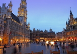 Auch bei anbrechender Dunkelheit verzückt Sie das Brüsseler Stadtbild.