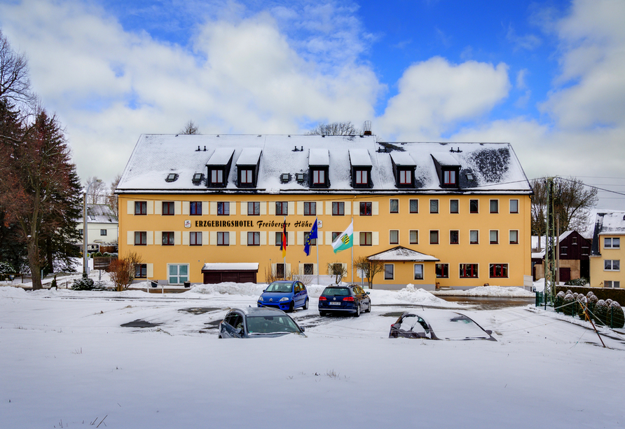 Auch im Winter können Sie im Erzgebirgshotel Freiberger Höhe einen erholsamen Urlaub verbringen.
