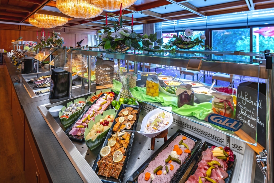Das Abendbuffet im Halbpensionsrestaurant lässt keine Wünsche offen.