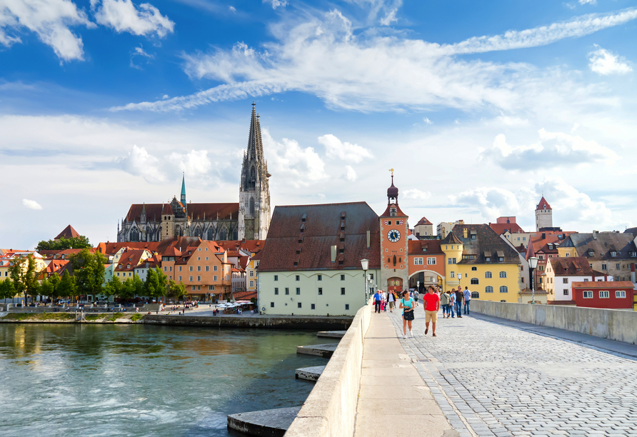 Auf nach Regensburg! Jetzt buchen und auf eine tolle Städtereise freuen.