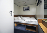 Beispiel einer Innenkabine mit Doppelbett.