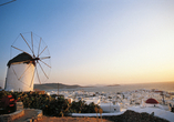 Die Windmühlen von Mykonos sind bei Sonnenuntergang ein besonderes Highlight.