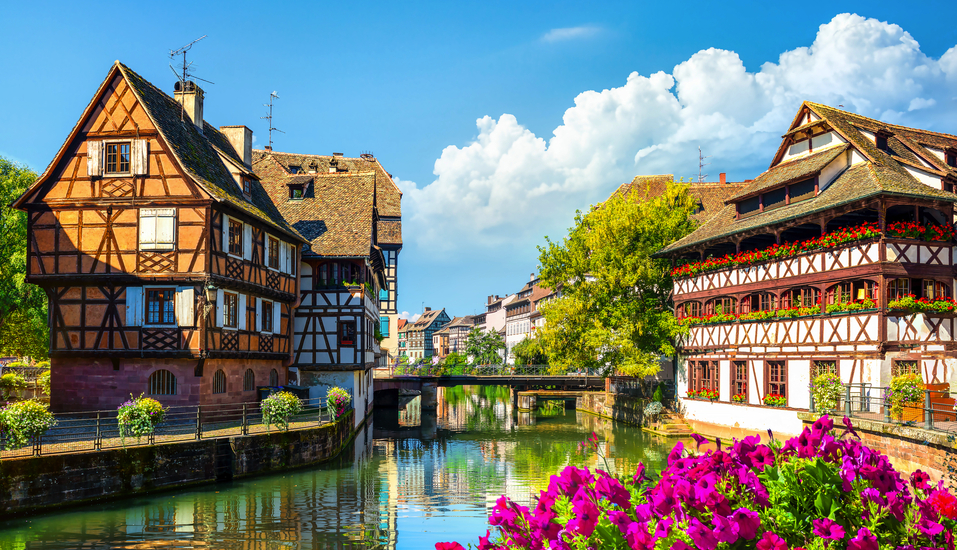 Schlendern Sie in Straßburg durch die pittoresken Gässchen der Altstadt...