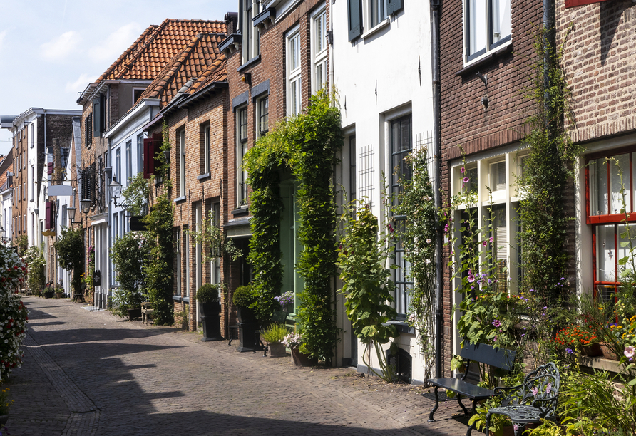 In der Straße Walstraat in Deventer befinden sich zahlreiche hübsche Häuser.