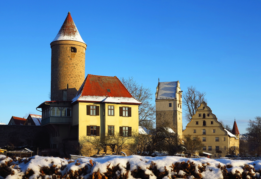 Städte wie Dinkelsbühl üben selbst im Winter ihren besonderen Reiz aus.