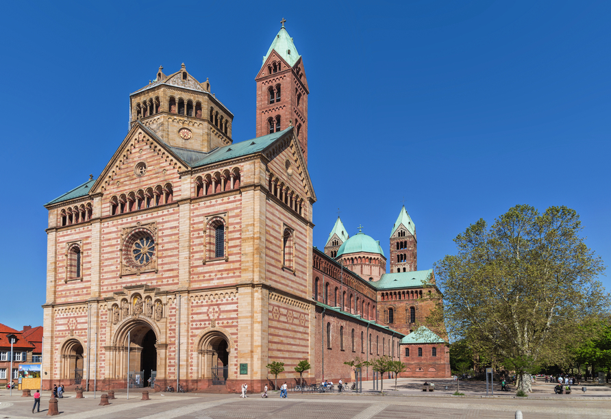 Der Speyerer Dom gilt als die größte erhaltene romanische Kirche Europas.