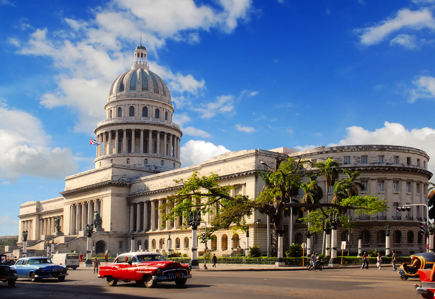 Bewundern Sie die imposante Silhouette von Havannas Kapitol.