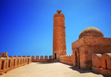 Genießen Sie das Panorama der Stadt Sousse vom Wachturm der Festung Ribat.